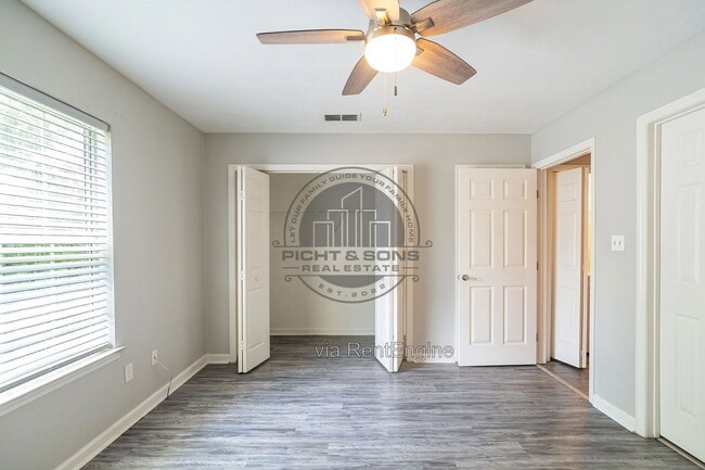 Photo - 1920 Trimble Rd