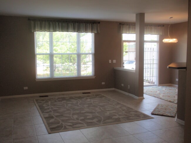 372 Shadow Creek Dr