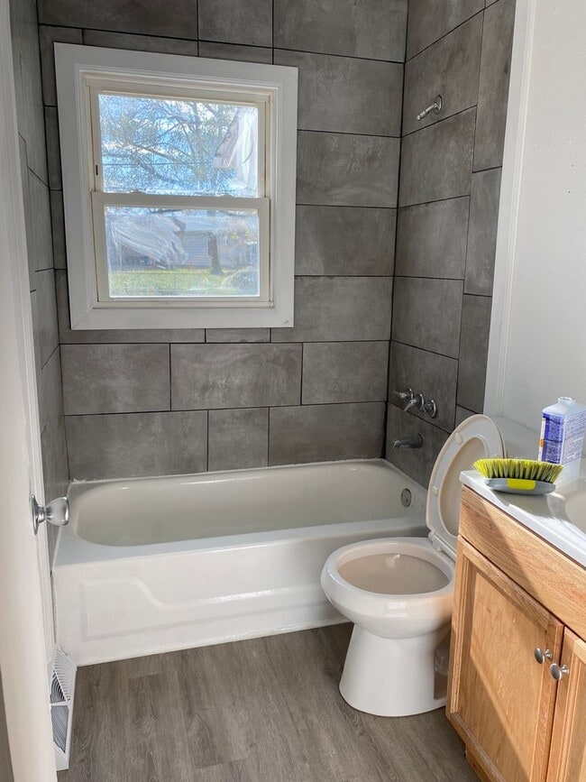 Photo - LIMITED TIME**NO APPLICATION FEE**1/2 OFF DEPOSIT**