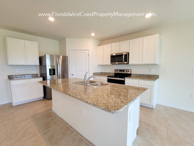 Photo - 5 BEDROOM- 3 BATH PLUS FLEX SPACE! OUTSTANDING SOLERA LAKEWOOD RANCH!