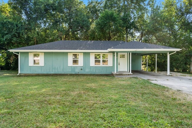 Building Photo - Are you looking for a cozy, updated home t...