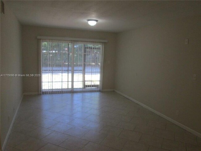 Building Photo - 2964 NW 55th Ave Unit 1B Rental