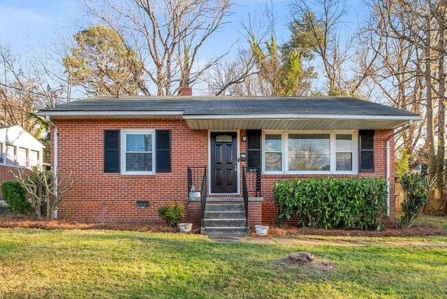 Building Photo - Adorable Brick Ranch Home in the Desirable Lindley Park Area! Updated, Hardwood Floors, Fenced!