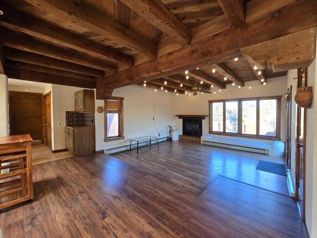 Photo - 2835 Don Quixote