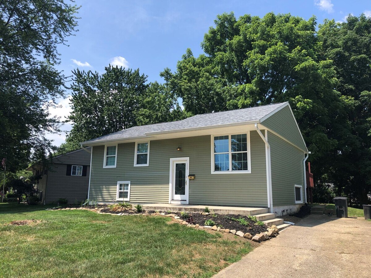 Large Bi-Level Single Family Home in Gahanna - Large Bi-Level Single Family Home in Gahanna