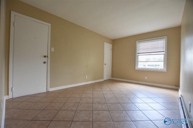 Photo - 1512 Oakwood Ave NE Unit 3