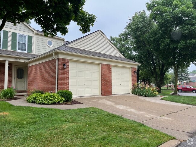 Building Photo - 1734 Christopher Dr Rental