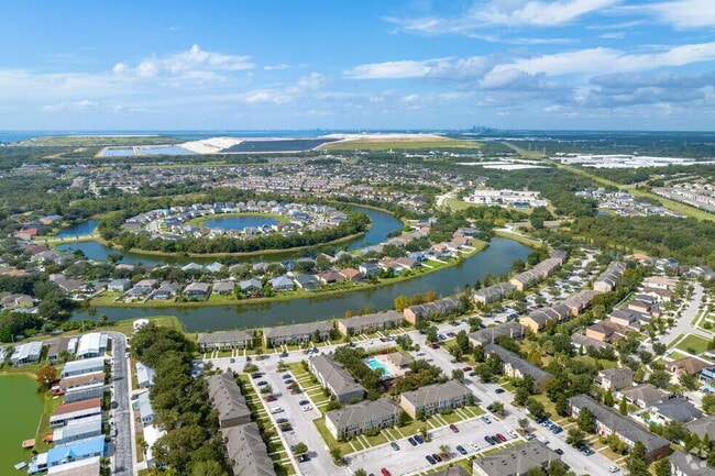 Photo - Beautiful 2-Bedroom Townhouse in Tampa | Brand New Paint & Vinyl Floors!