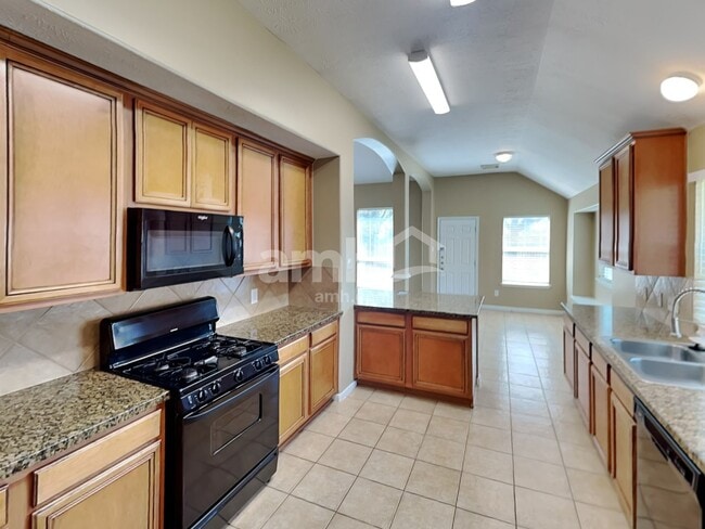 Photo - 2210 Two Trail Dr