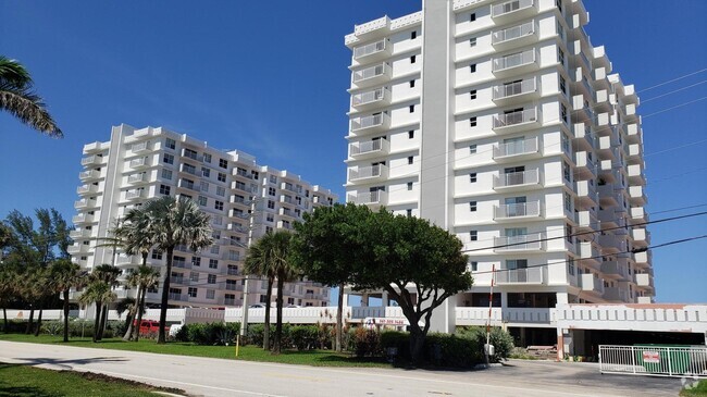 Building Photo - 4511 S Ocean Blvd Unit 304 Rental