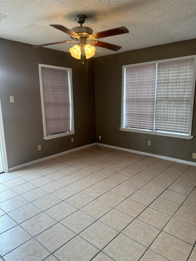 Photo - 1805 San Agustin Ave