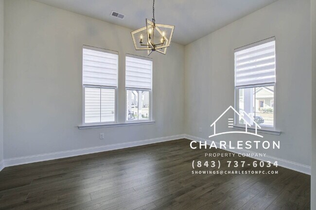 Photo - 169 Country Gate Ln