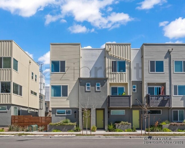 Photo - 2292 Filbert St