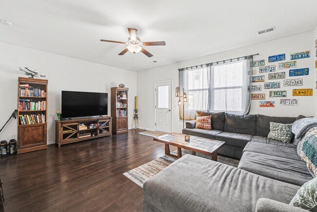 Photo - 188 Woodward Rd