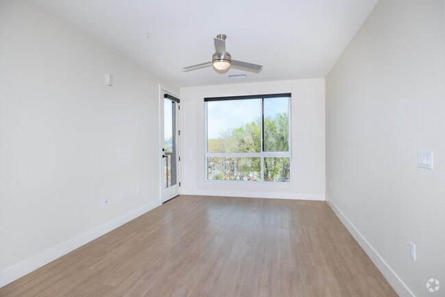 Shakespeare 2BR, 2BA - 1,040SF - Living Room
