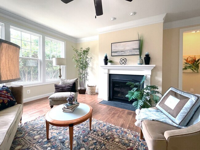 1287 Penfield Ln