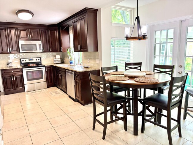 Photo - 9507 Guernsey Ct