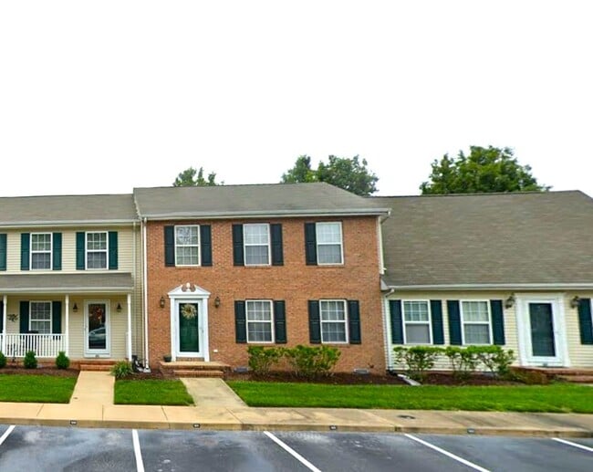 Building Photo - 1011 Granite Ct