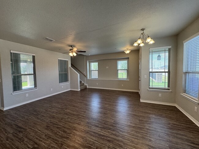 7615 Stonehollow