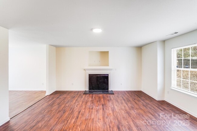 Photo - 814 Mt Holly-Huntersville Rd