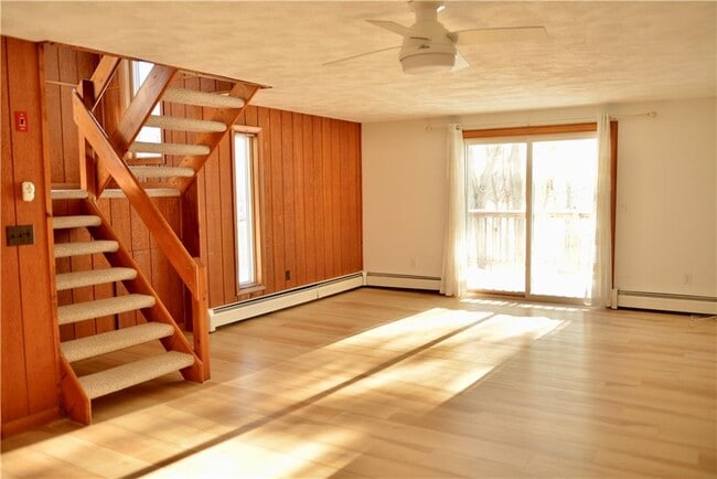 Photo - 76 Batcheller Ave