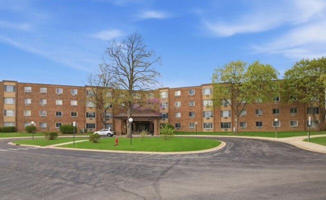 Building Photo - 1880 Bonnie Ln Unit 302