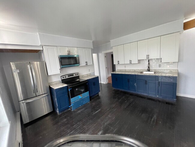 Photo - 184 Bartlett St Unit 2