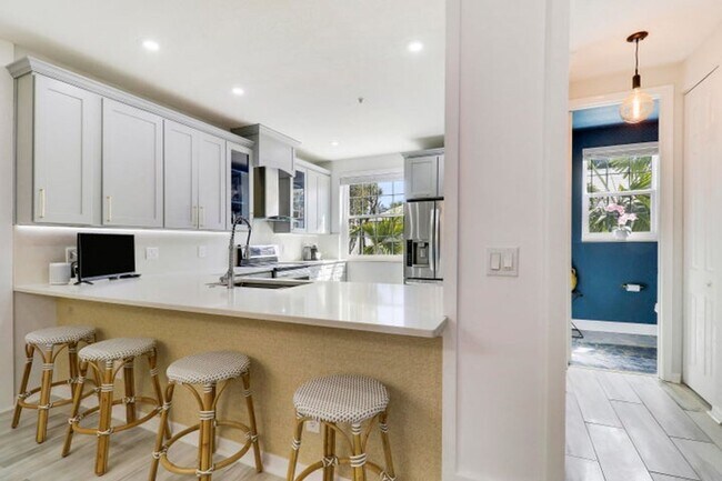 Photo - 1472 Corbison Point Pl