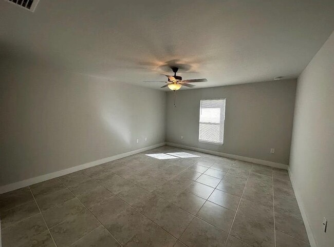 Photo - 6015 Thorpe Ave