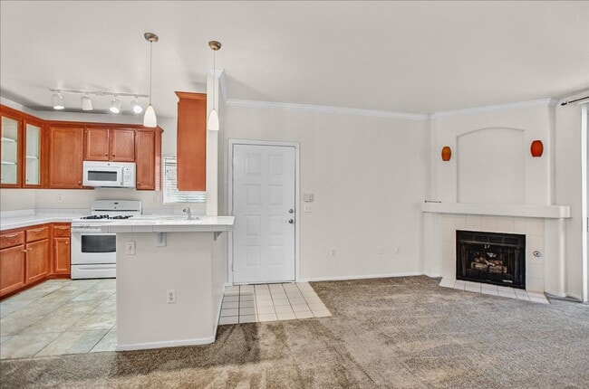 Photo - Pacific Legends 2 Bed Condo Near Pool