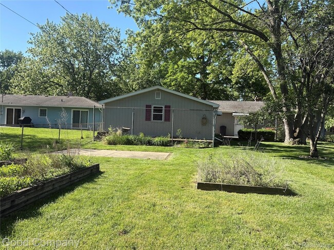Photo - 6284 Woodsdale Dr