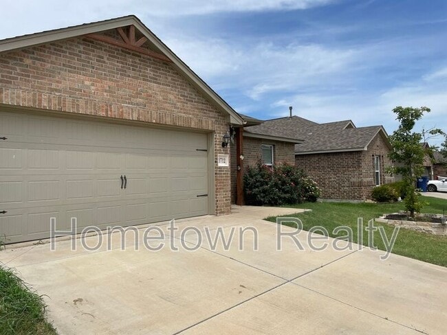 Photo - 1712 Vermilion Ln