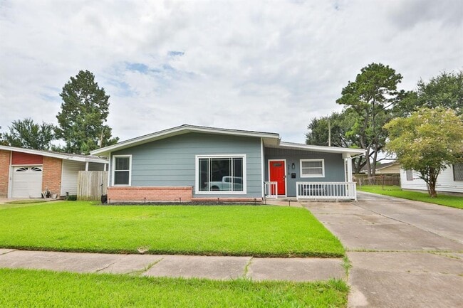 Building Photo - 3218 Cedarcrest Dr Rental