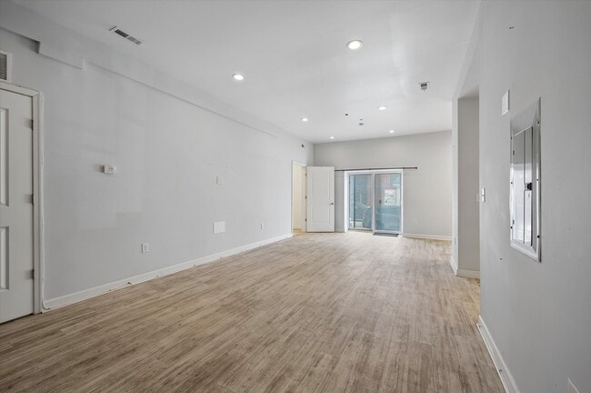 Photo - 980 N Marshall St Unit 1