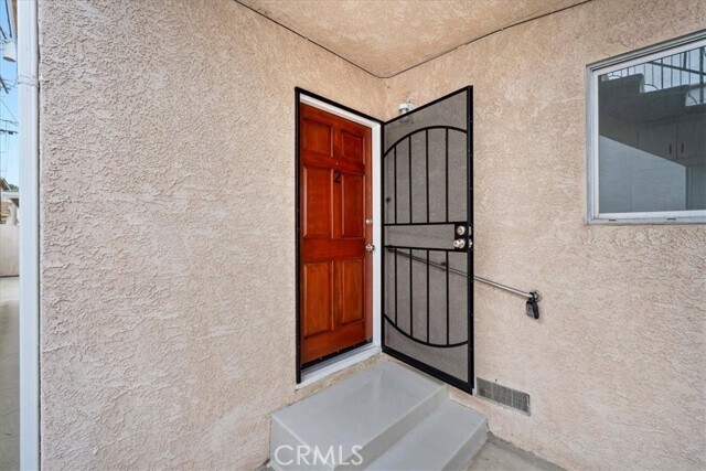 Photo - 853 W 23rd St