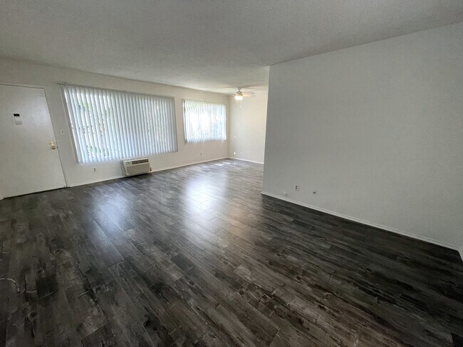 Photo - 11771 National Blvd