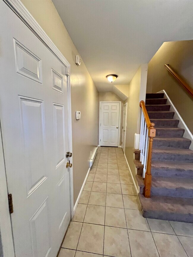 262 Littleton Rd Townhome For Rent in Chelmsford, MA