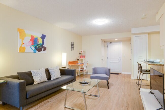 Photo - 212A Adelaide St W Unit ID1034874P