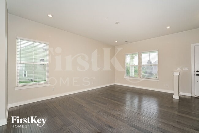 Photo - 9601 Colton Rd