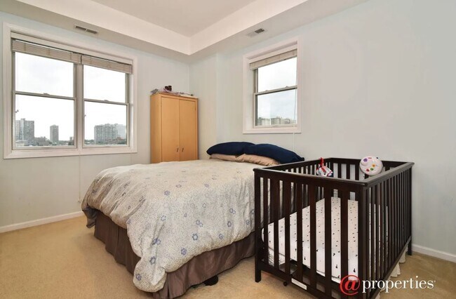 Photo - 828 W Grace St Unidad 808