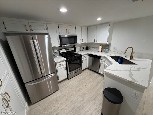 Photo - 3004 Ocean View Dr