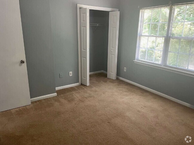 Building Photo - Two Bedroom, 1.5 Bath Townhome-201 Mesa Ln.