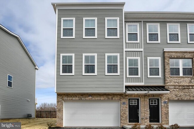 Photo - 89 Continental Wy Townhome