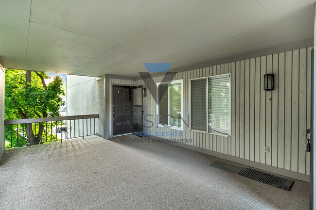 Photo - 5761 S Waterbury Cir