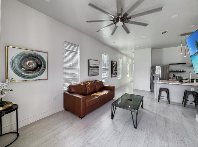 Photo - 1937 Iberville St