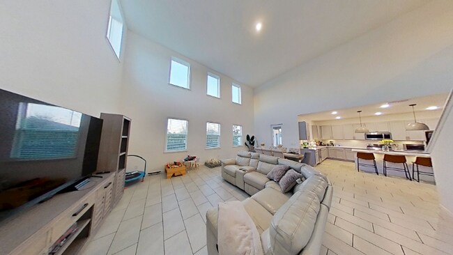 Photo - 2138 Derwent Dr