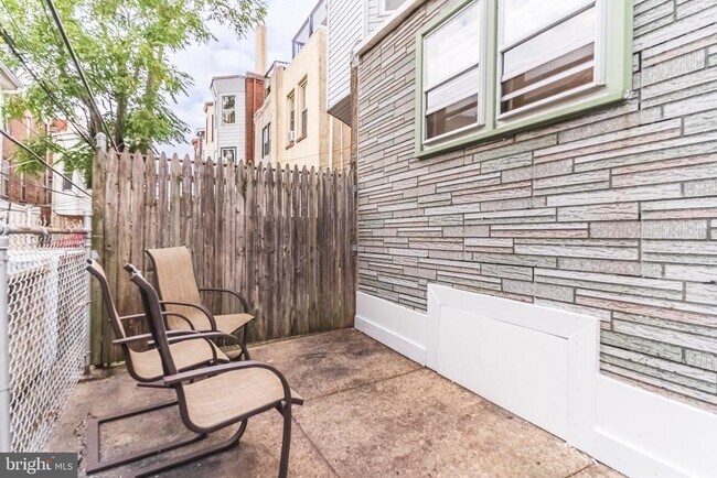 Photo - 876 N 23rd St