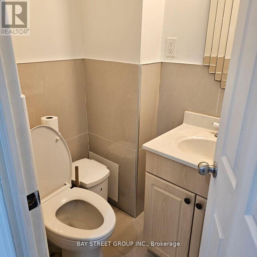 Photo - 63 Yorkland St