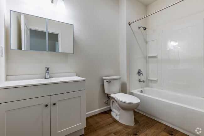 Modelo C2 - 2 habitaciones, 2 baños - 963 pies cuadrados - Segundo baño - Bradenton Lofts