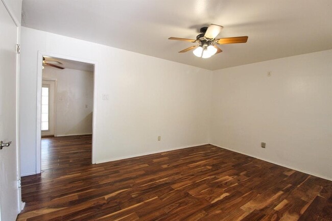 Photo - 1304 Woodlawn St